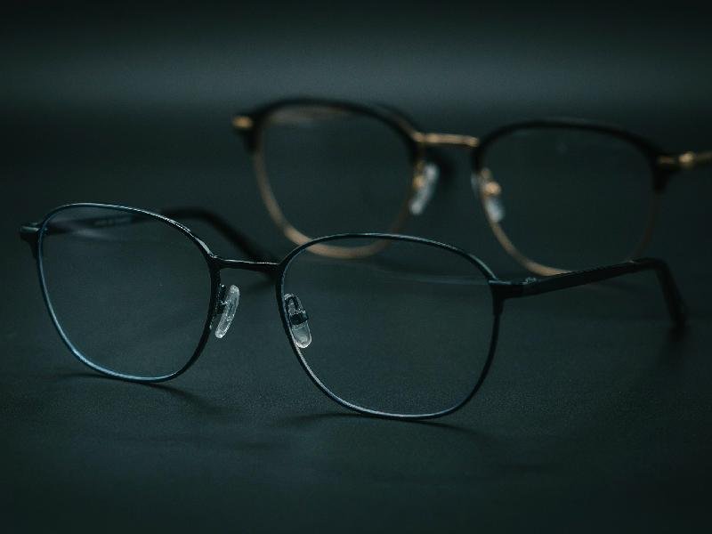 Lee más sobre el artículo Lentes Zeiss precio en Colombia: cuánto cuestan y qué gama elegir